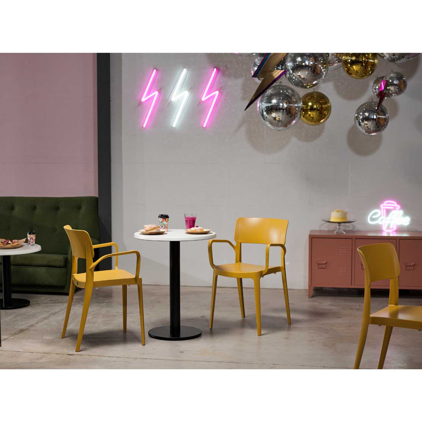 VIVO One-Piece Poly Side Chair | All By Function | VIVO-A VIVO One-Piece Poly Side Chair | All By Function | VIVO-A