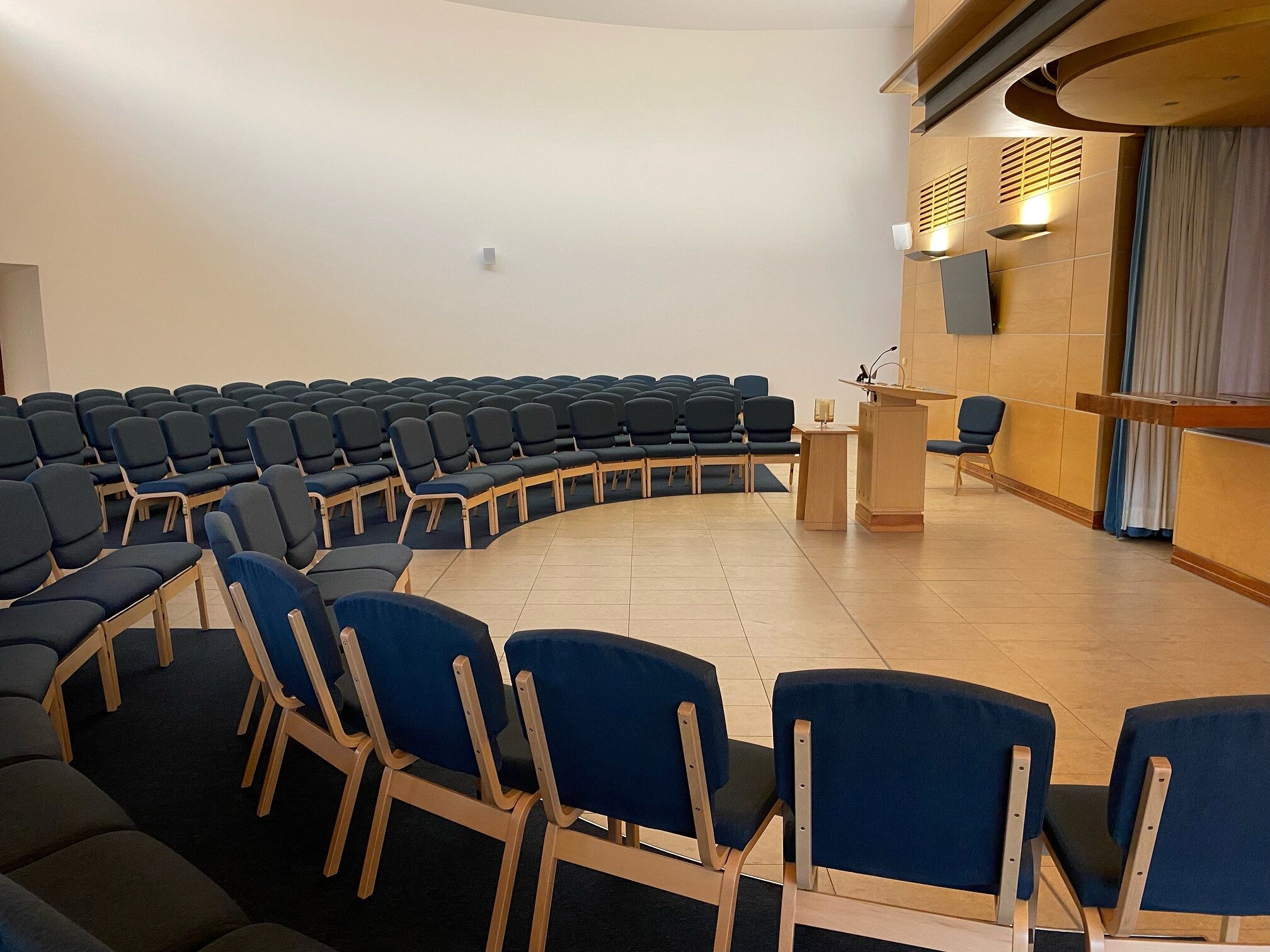 Chilterns crematroium, crematoria chairs, crem chairs, chapel chairs