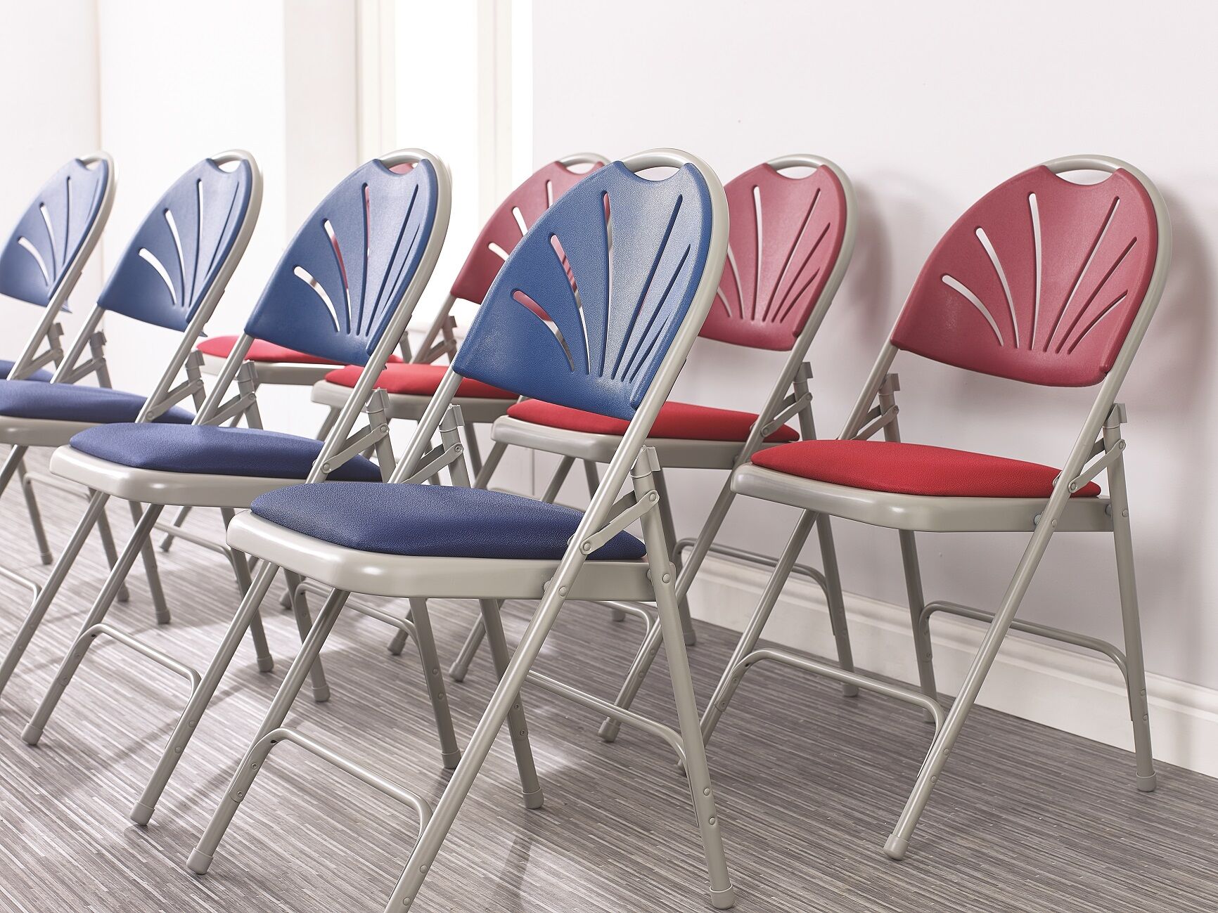 Fanback Folding Chair - Padded Seat | Folding Chairs | F4E-PACKAGE Fanback Folding Chair - Padded Seat | Folding Chairs | F4E-PACKAGE