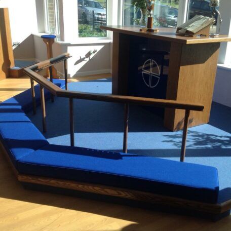 Kneelers | All Tables & Lecterns | LA2